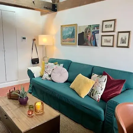 Loft At Leonie *