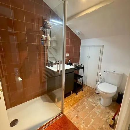Apartment Loft At Leonie Hyeres